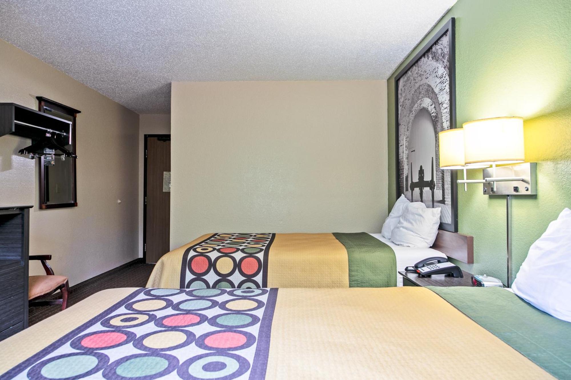 Super 8 By Wyndham Augusta Ft Eisenhower Area Exterior photo